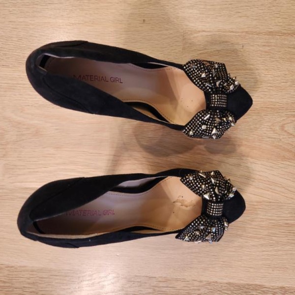 Material Girl gold studded bow black heels 8.5 - Picture 4 of 4